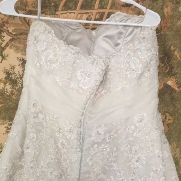 Anjoloque wedding dress beast 30, waist 32 , hip 40 - Picture 7 of 9